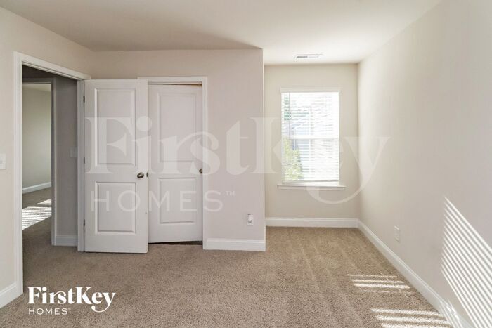 Building Photo - 2027 Cypress Village Dr NW