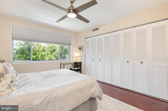 Bedroom - 8315 N Brook Ln