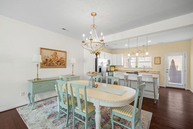 Building Photo - 2 Bedroom Townhome in Beautiful Magnolia G...