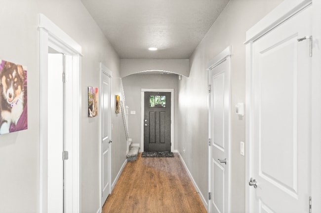 Building Photo - 10565 W Daylily Ave