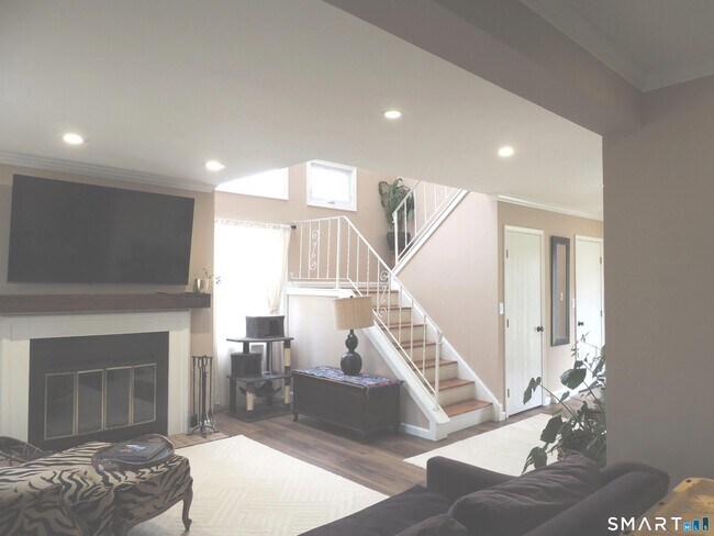 Building Photo - 124 S Montowese St