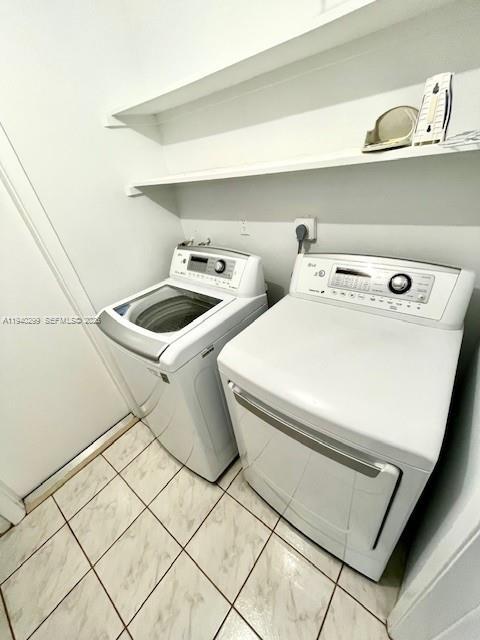 Building Photo - 5650 NE 17th Terrace