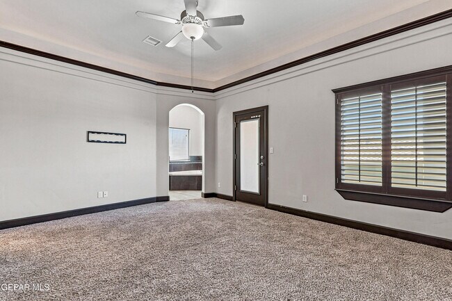 Building Photo - 12744 Midland Ct