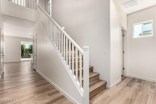 Building Photo - 6537 N 15th Dr