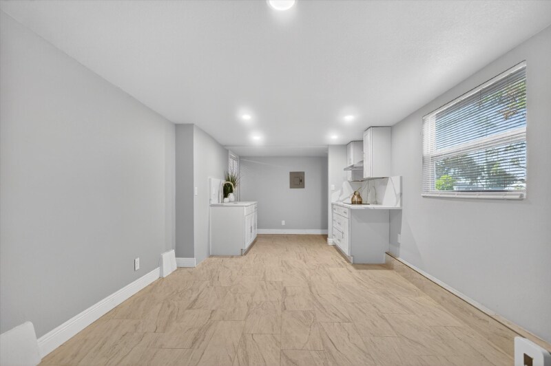 Building Photo - 917 Mack Ave