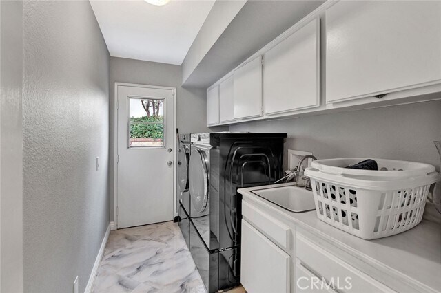 Building Photo - 7246 E La Cumbre Dr