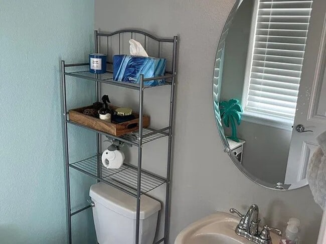 Building Photo - 5492 Hammond Dr