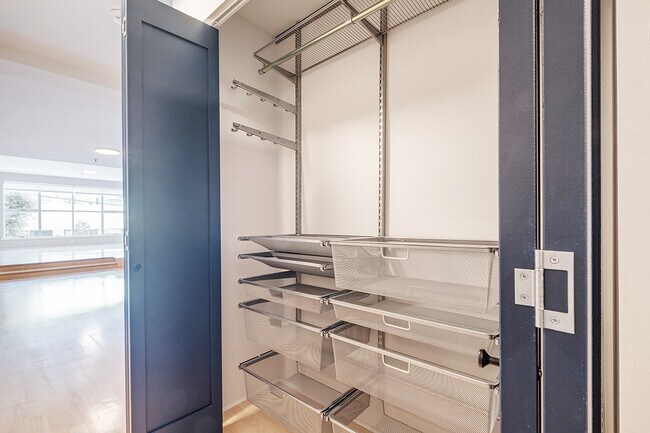 Building Photo - 755 Florida St