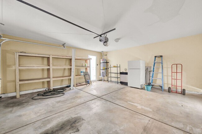 Building Photo - 2739 E Colton Ave