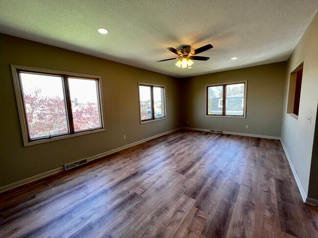 Building Photo - 310 Joe McCarthy Dr