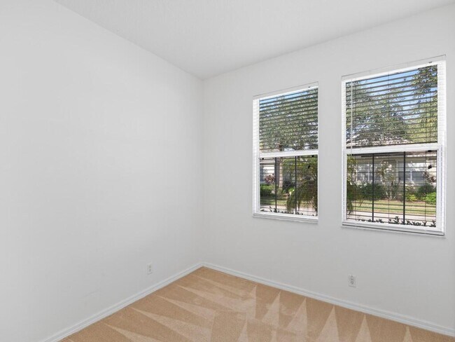 Building Photo - 1598 78th Ave