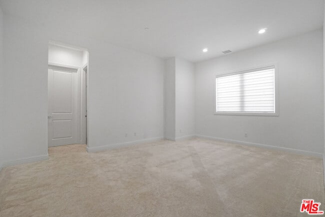 Building Photo - 20188 Marlow Ln