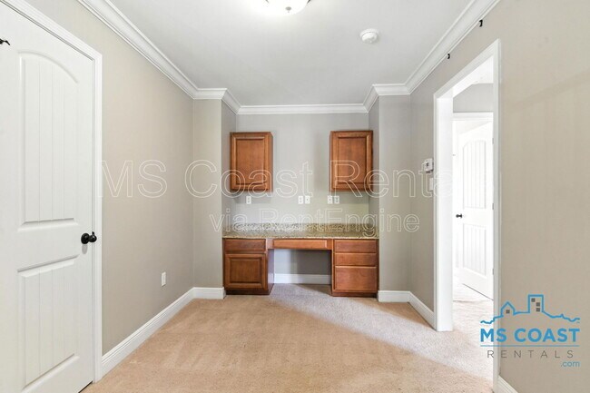 Building Photo - 17194 Palm Ridge Dr