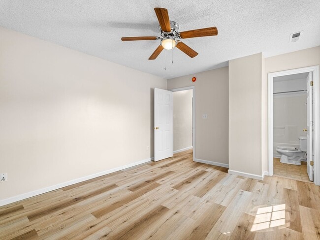 Building Photo - Aragona Village