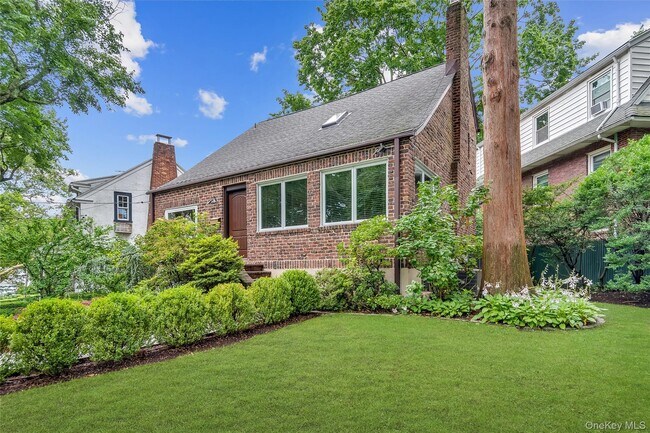 Primary Photo - 3 Harmony Dr