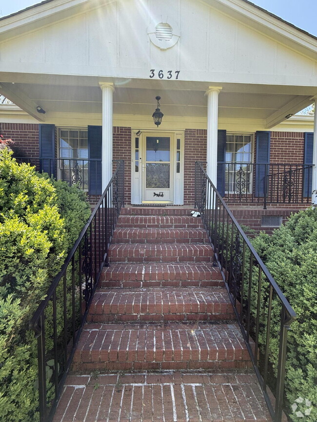 Building Photo - Modern Living Meets Country Charm – Fully ...