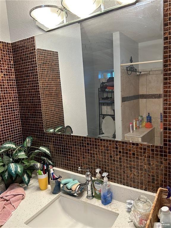 Building Photo - 18 Minnesota Rd