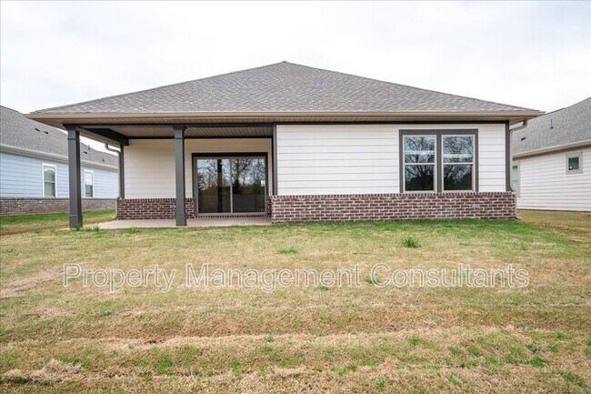 Building Photo - 14653 Mountain Strm Dr