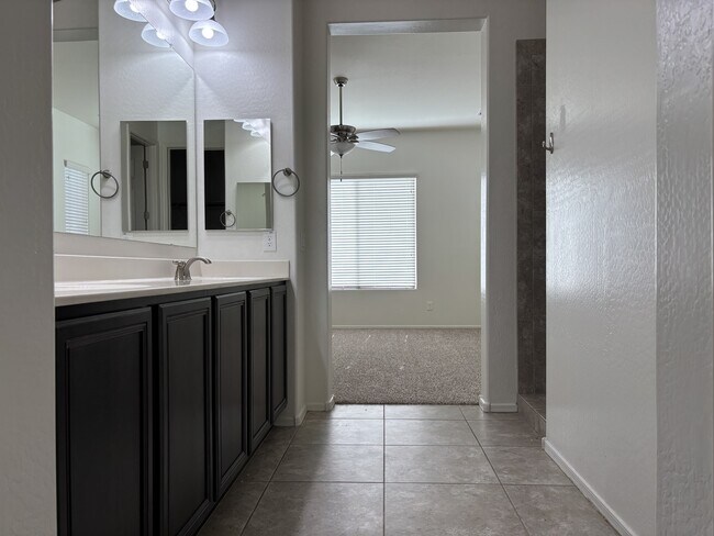 Building Photo - 8037 W Spur Dr