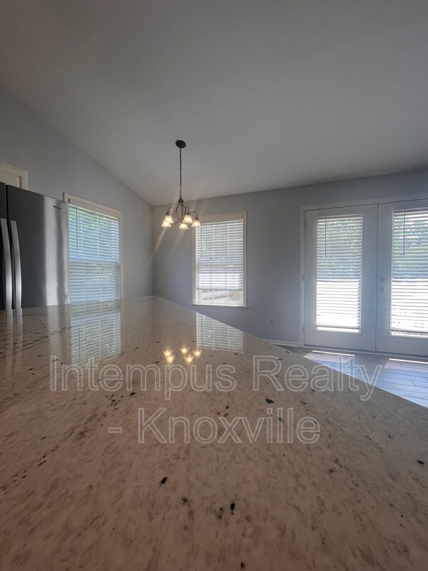 Building Photo - 1333 Willmann Ln