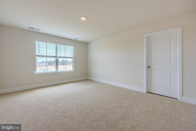 Building Photo - 115 Haida Ln