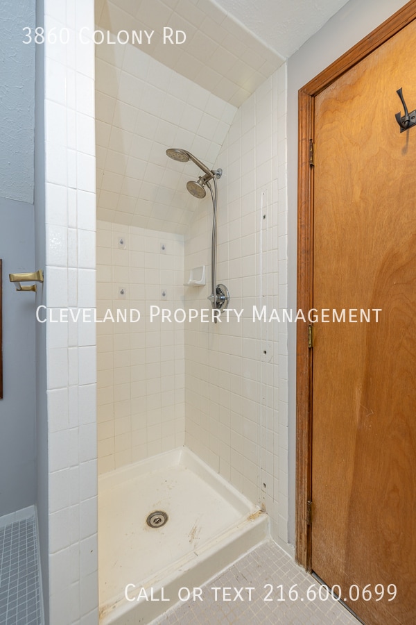 Building Photo - 3860 Colony Rd