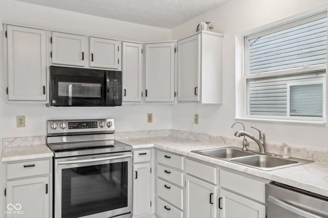 Building Photo - 5344 Arbor Creek Dr