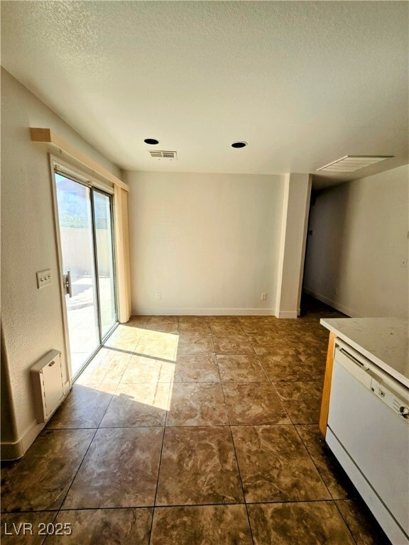 Building Photo - 7858 Warwickshire Way