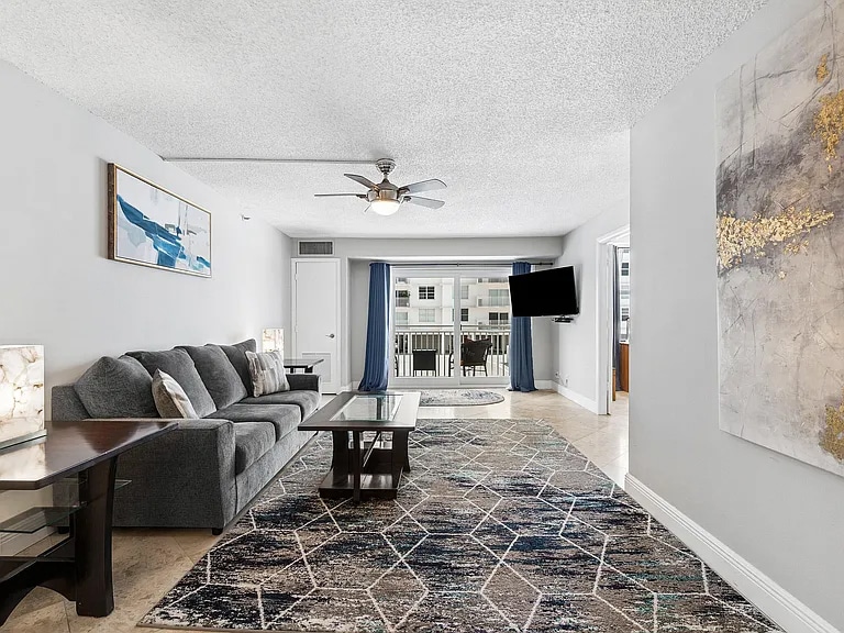 Building Photo - 4511 S Ocean Blvd