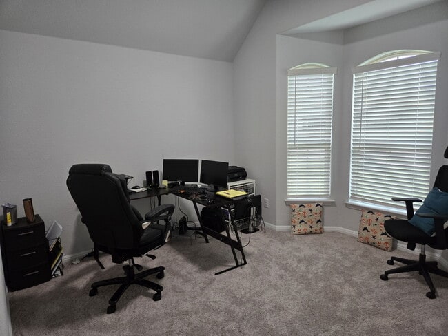Building Photo - Gorgeous First Time Rental, 4 bed, 3 full bath in highly desirable Hills of Bear Creek