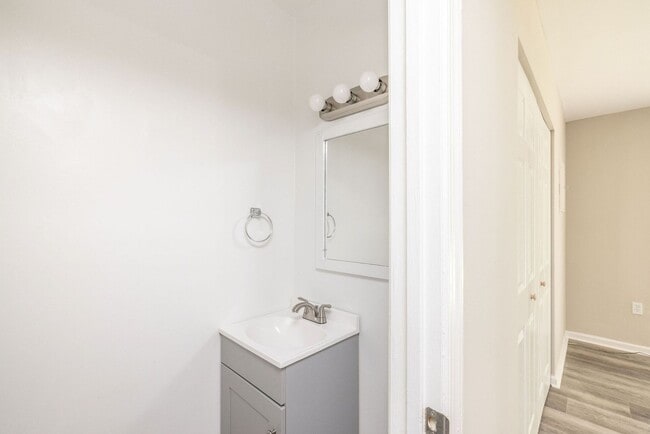Building Photo - Townhouse in Richmond