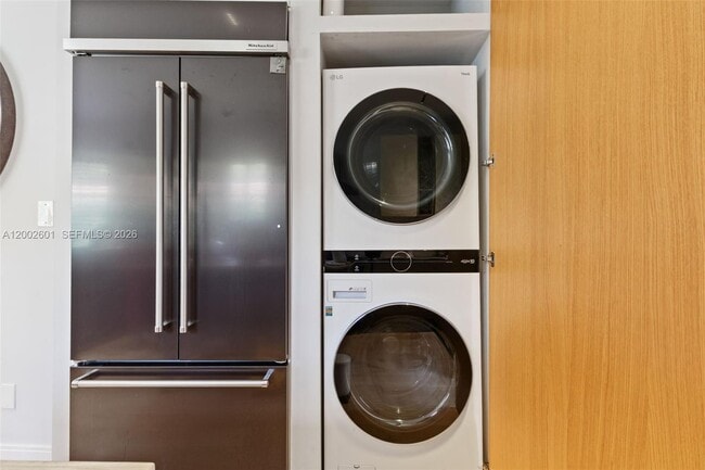 Building Photo - 1502 El Rado St