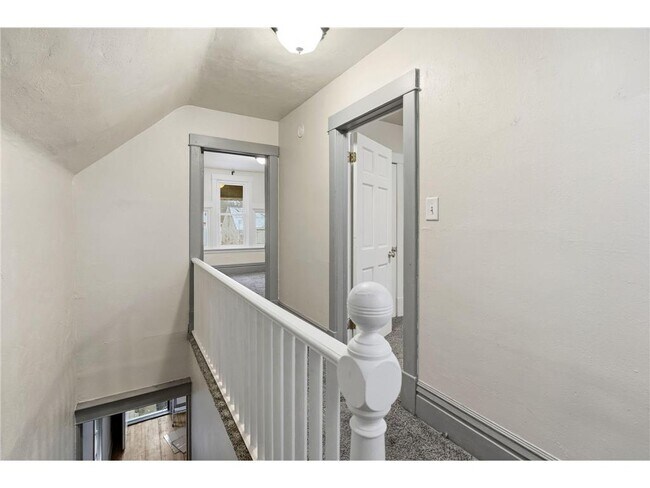 Building Photo - 3451 N Oliver Ave