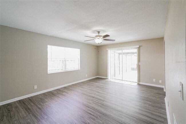 Building Photo - 602 Clayton Cir