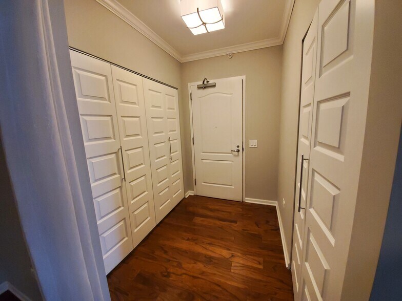 Entrance - 125 S Jefferson St