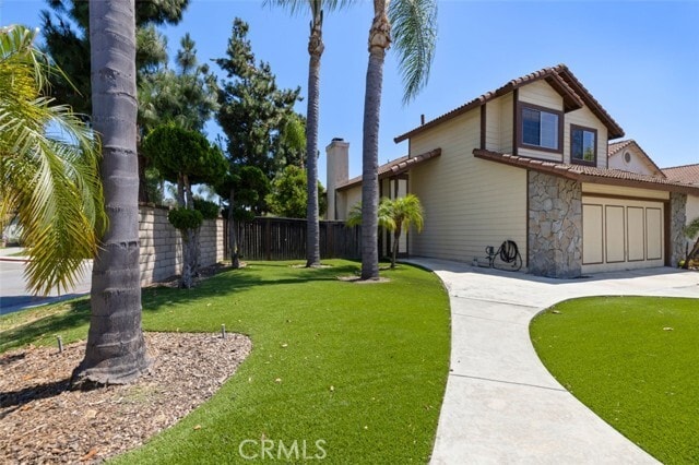 Building Photo - 25146 Sanoria St