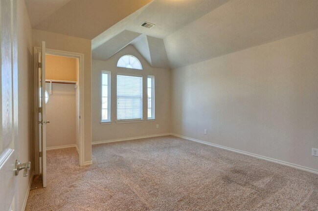 Building Photo - 8334 Cape Royal Dr