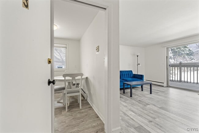 Building Photo - 204 Ostrom Ave