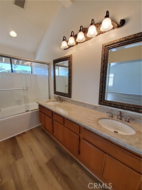 Building Photo - 18269 Peters Ct