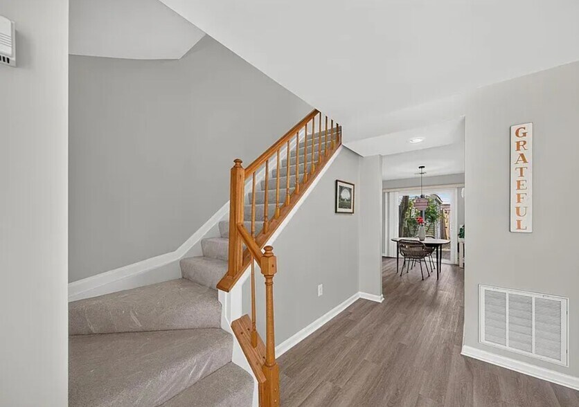 Building Photo - 6576 Medinah Ln
