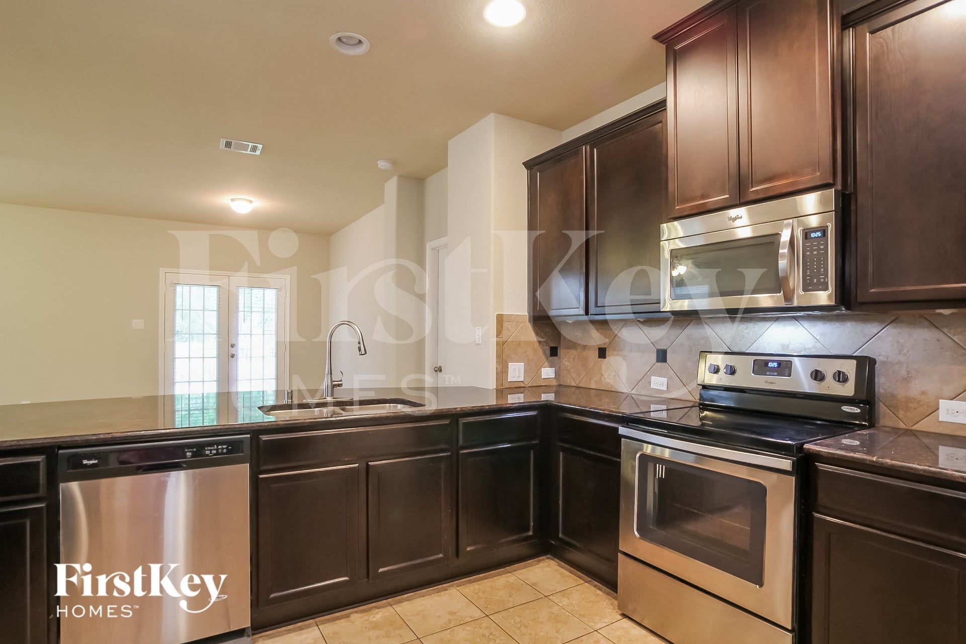 Building Photo - 16106 Broadwater Dr