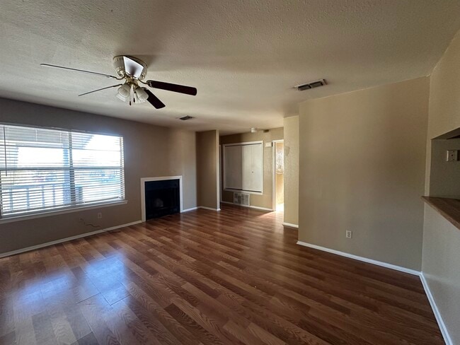 Building Photo - 105 Shannon Cir