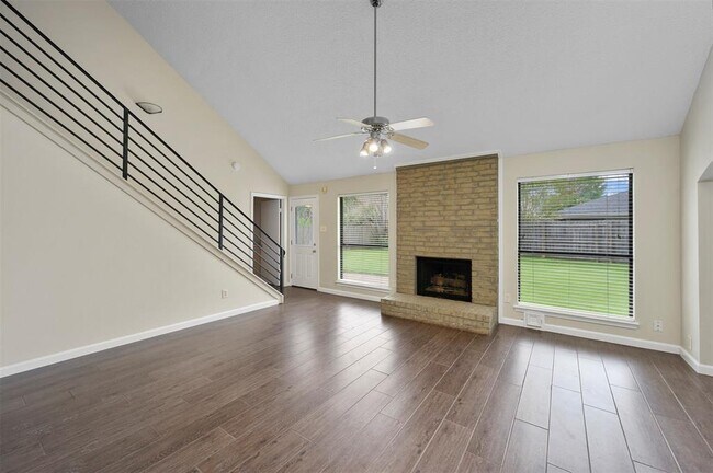 Building Photo - 3807 Cedar Valley Dr