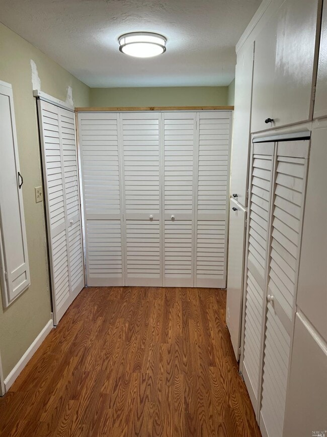 Building Photo - 848 Acalanes Rd