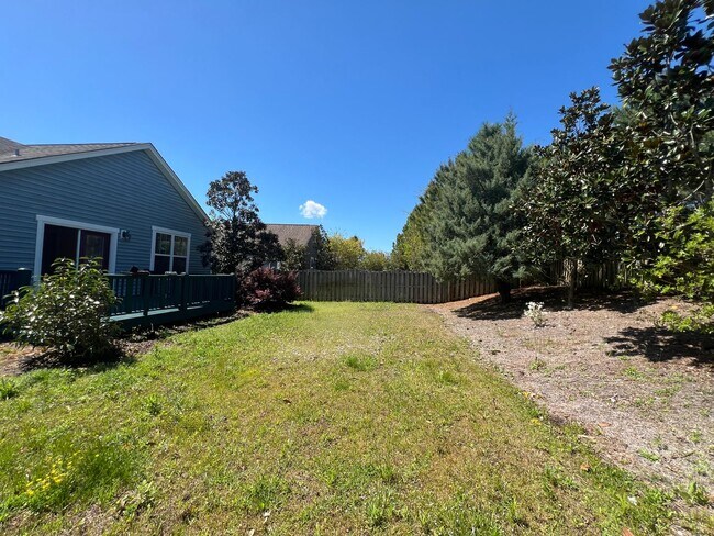 Building Photo - Absolutely Adorable!