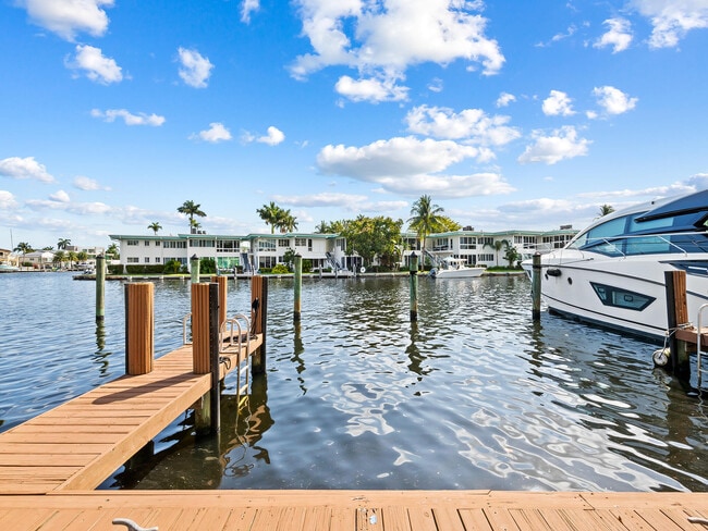 Building Photo - 444 Hendricks Isle