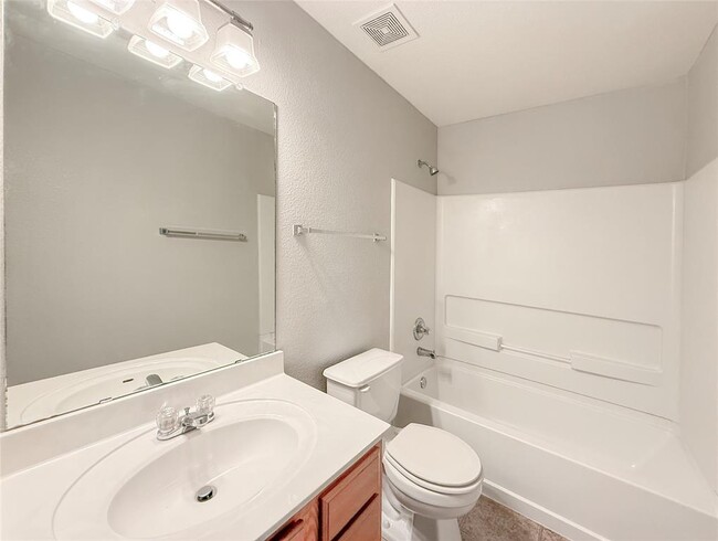 Building Photo - 6708 Cornish Hen Ln