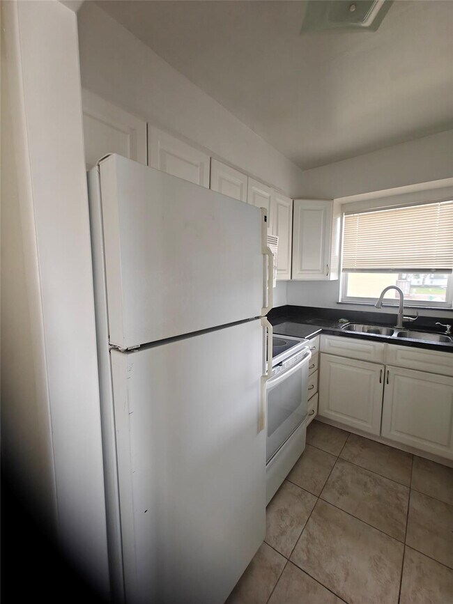 Building Photo - 2933 Te