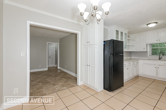 Building Photo - 5566 Cypress Dr