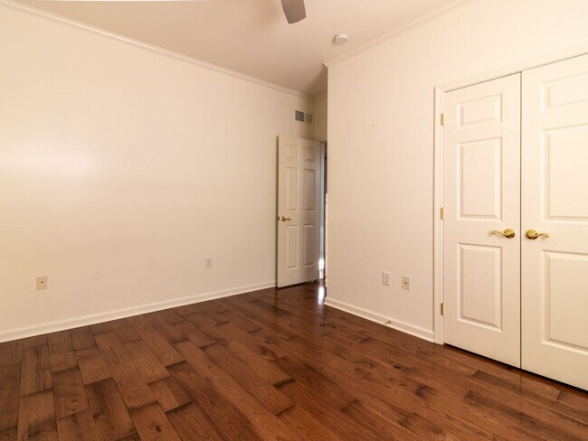 Building Photo - Single family - unfurnished - YEAR ROUND rental - Mill Pond Acres